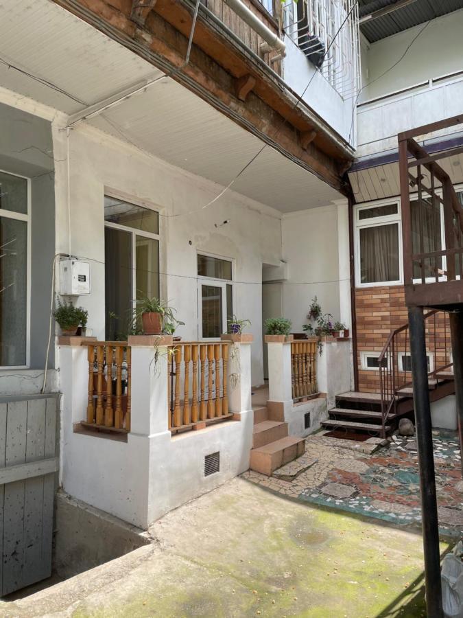 Leila Apartment Tbilisi Eksteriør billede